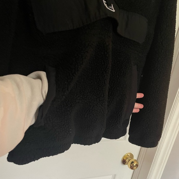 Levi’s fluffy half zip - Picture 11 of 11